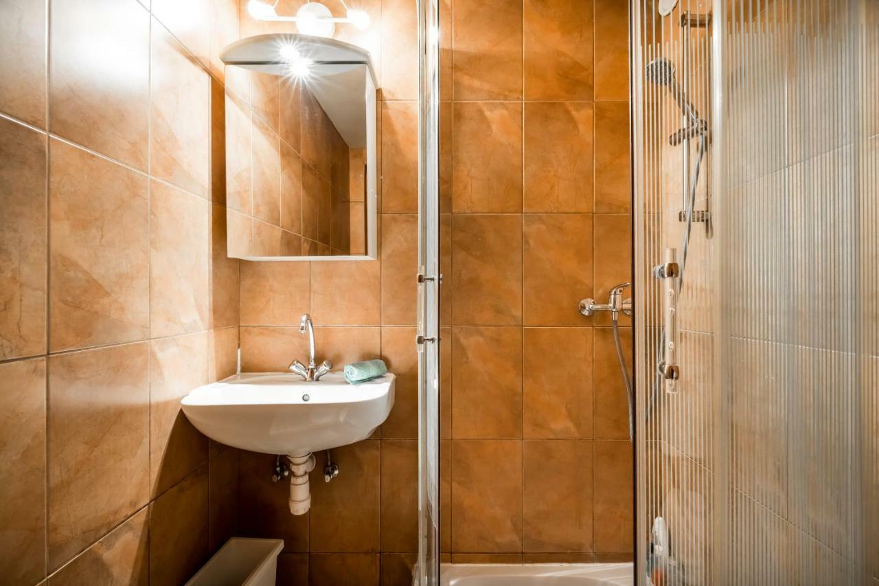 Bpr Bright Sapphire Apartment Budapest Luaran gambar