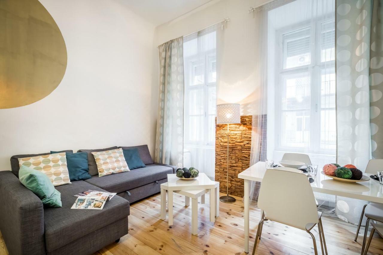 Bpr Bright Sapphire Apartment Budapest Luaran gambar