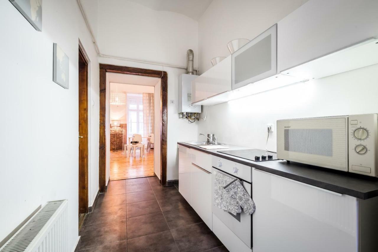 Bpr Bright Sapphire Apartment Budapest Luaran gambar